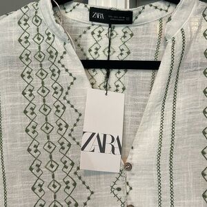 Zara Top Embroidered Frill size Large NWT